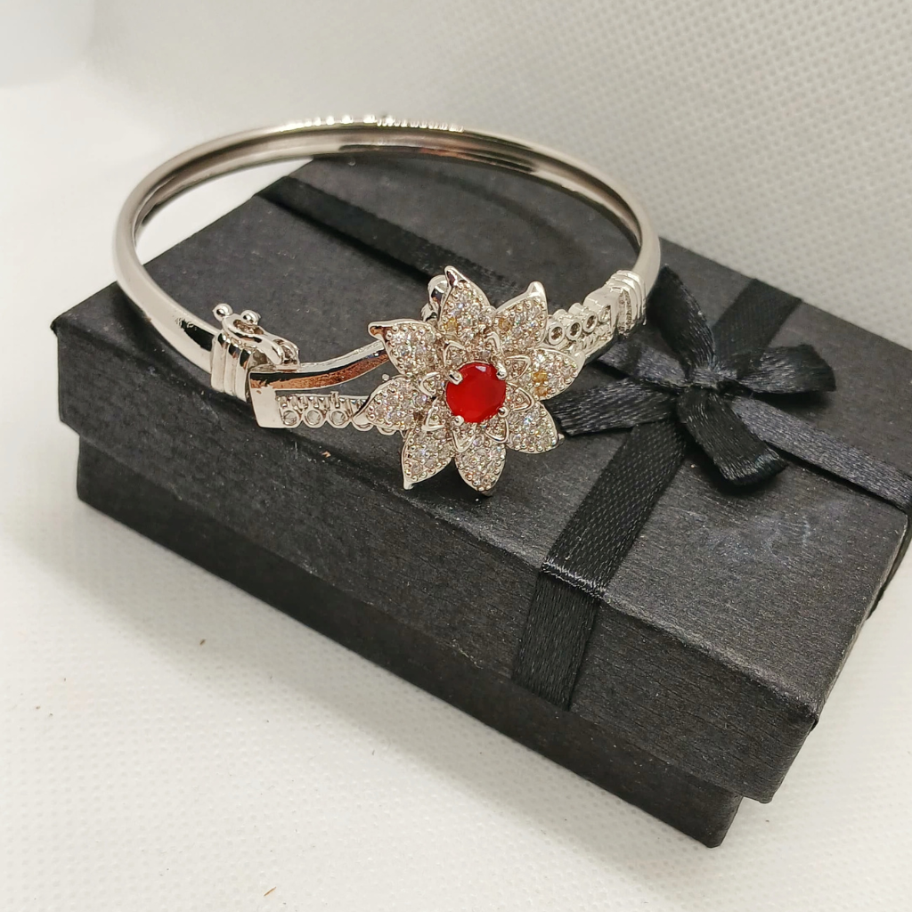 Slivar Luxury Flower Red zirconia handcuff