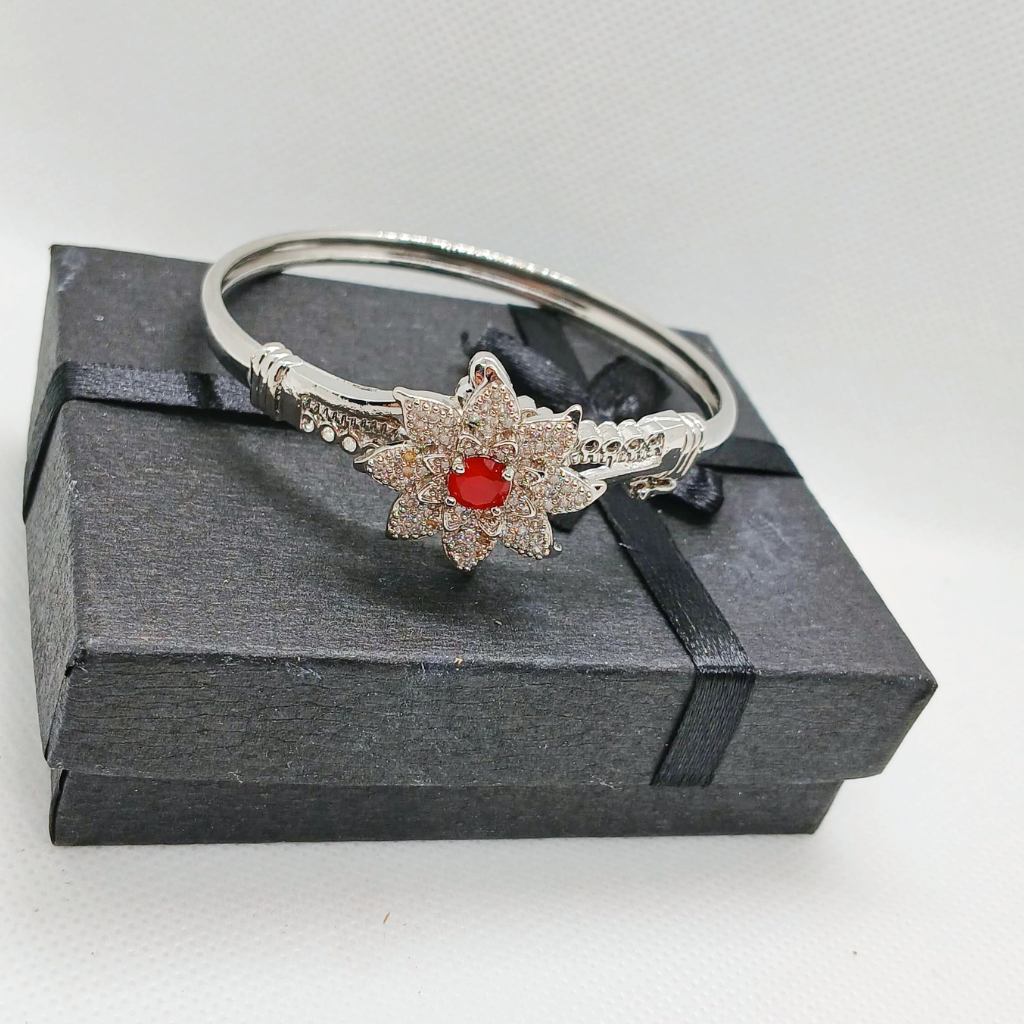 Slivar Luxury Flower Red zirconia handcuff